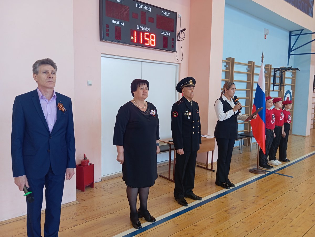 Смотр строя и песни 1-2е классы.